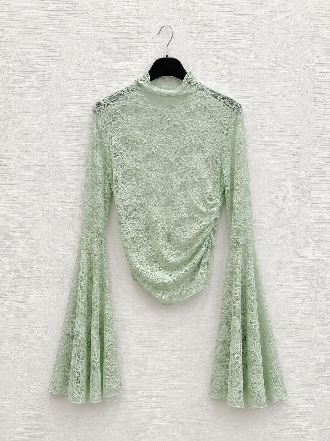 Top in Pizzo Verde Menta con Maniche a Campana