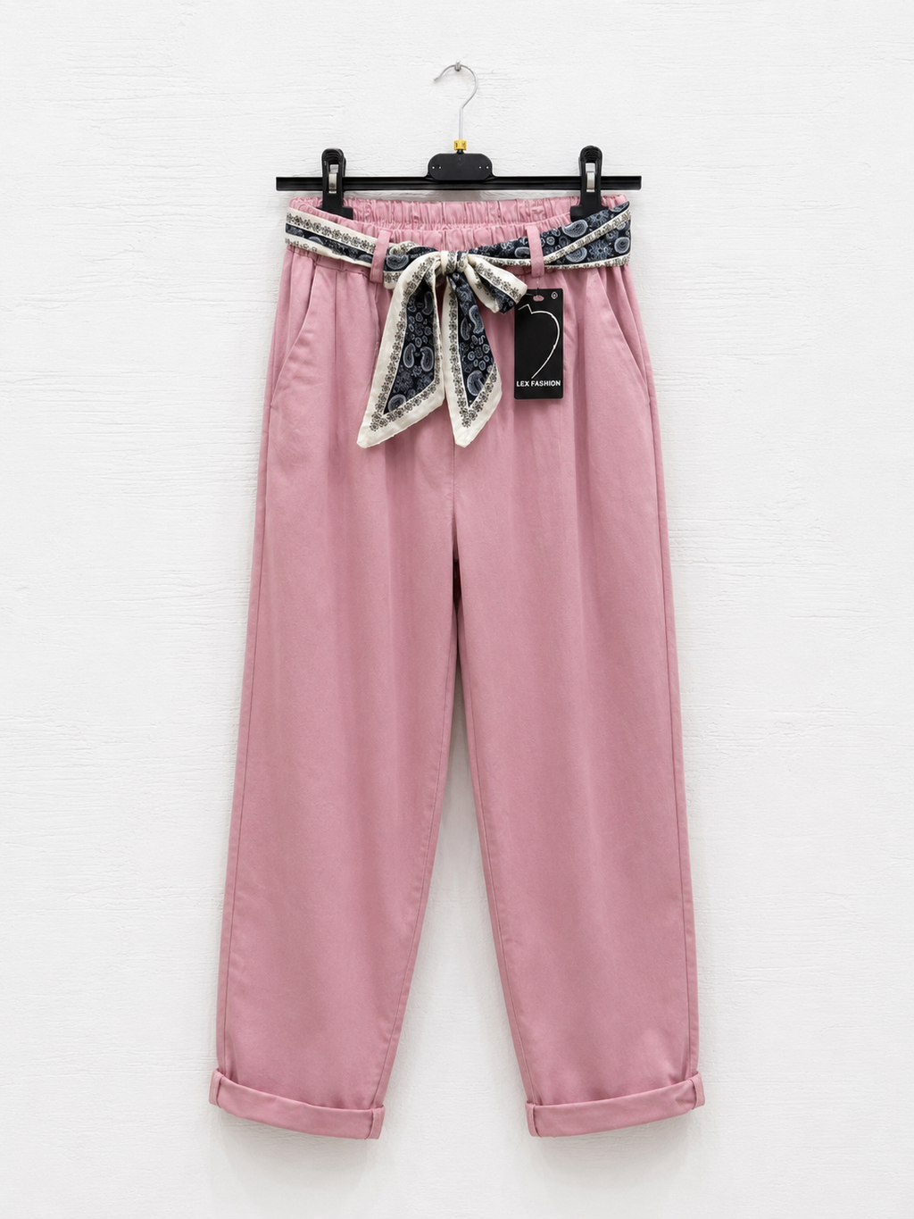 Pantaloni Rosa con Foulard in Vita