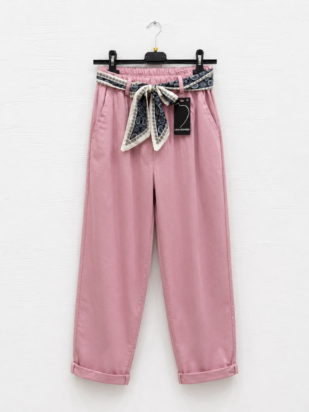 Pantaloni Rosa con Foulard in Vita