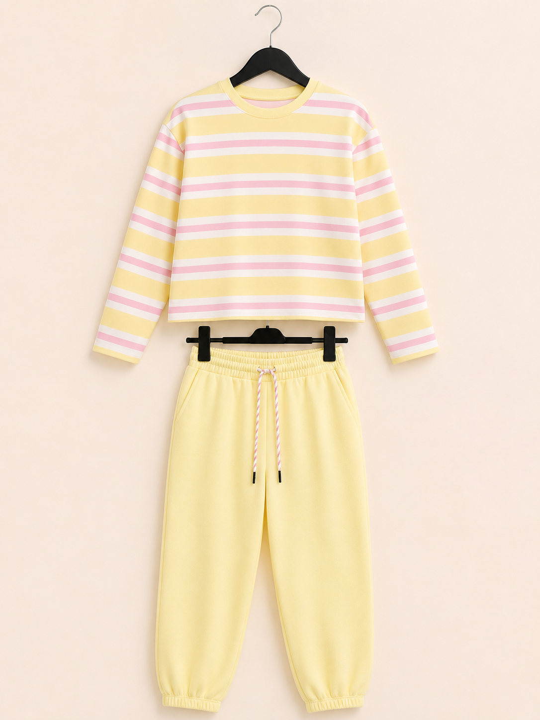 Coordinato Giallo Pastello con Felpa a Righe