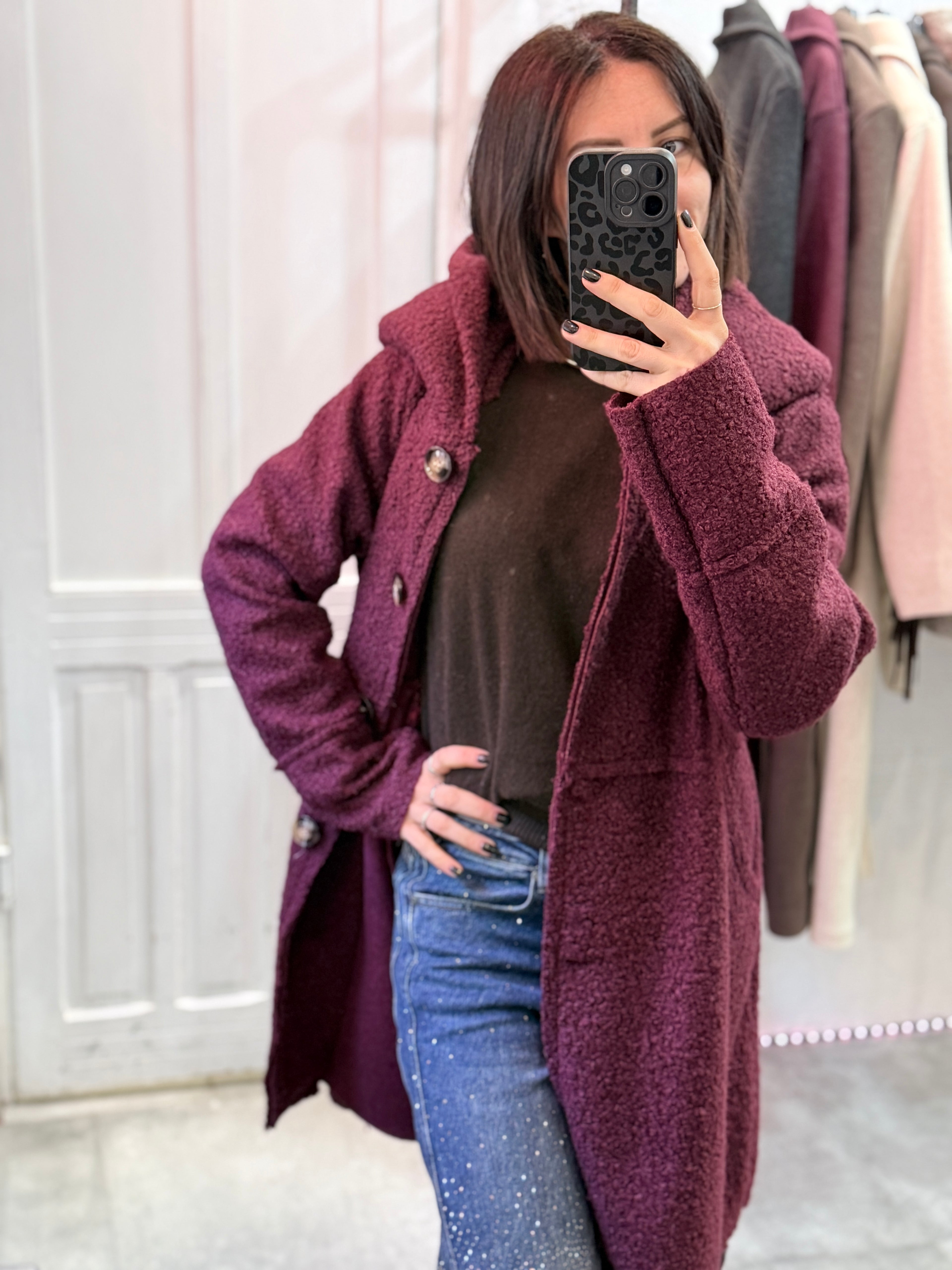 Cappotto teddy con cappuccio e bottoni