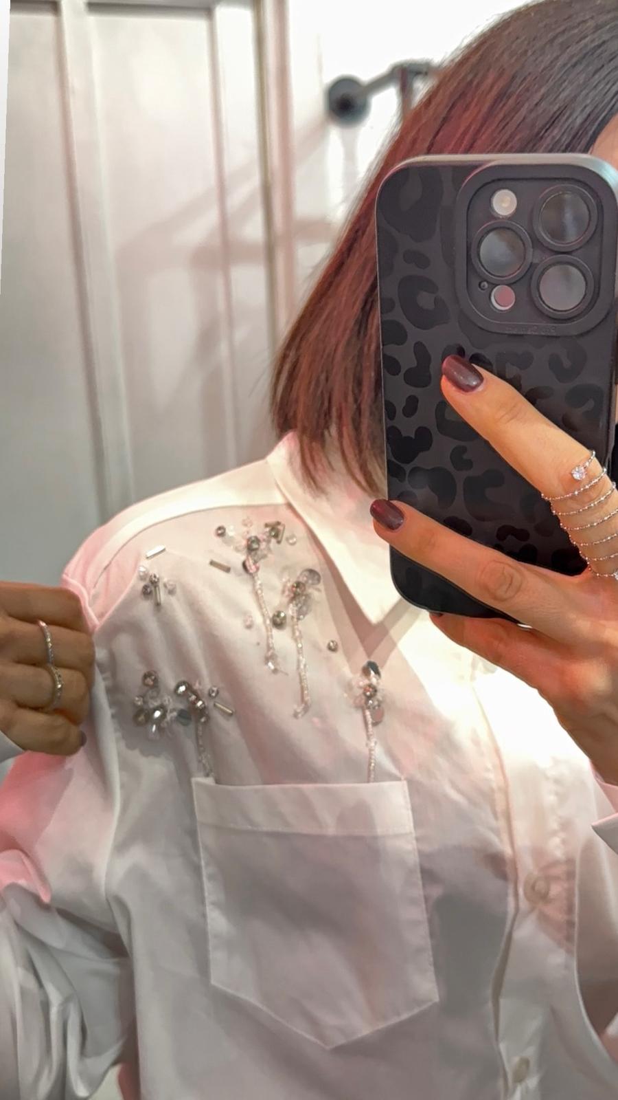 Camicia over con dettagli gioiello argento