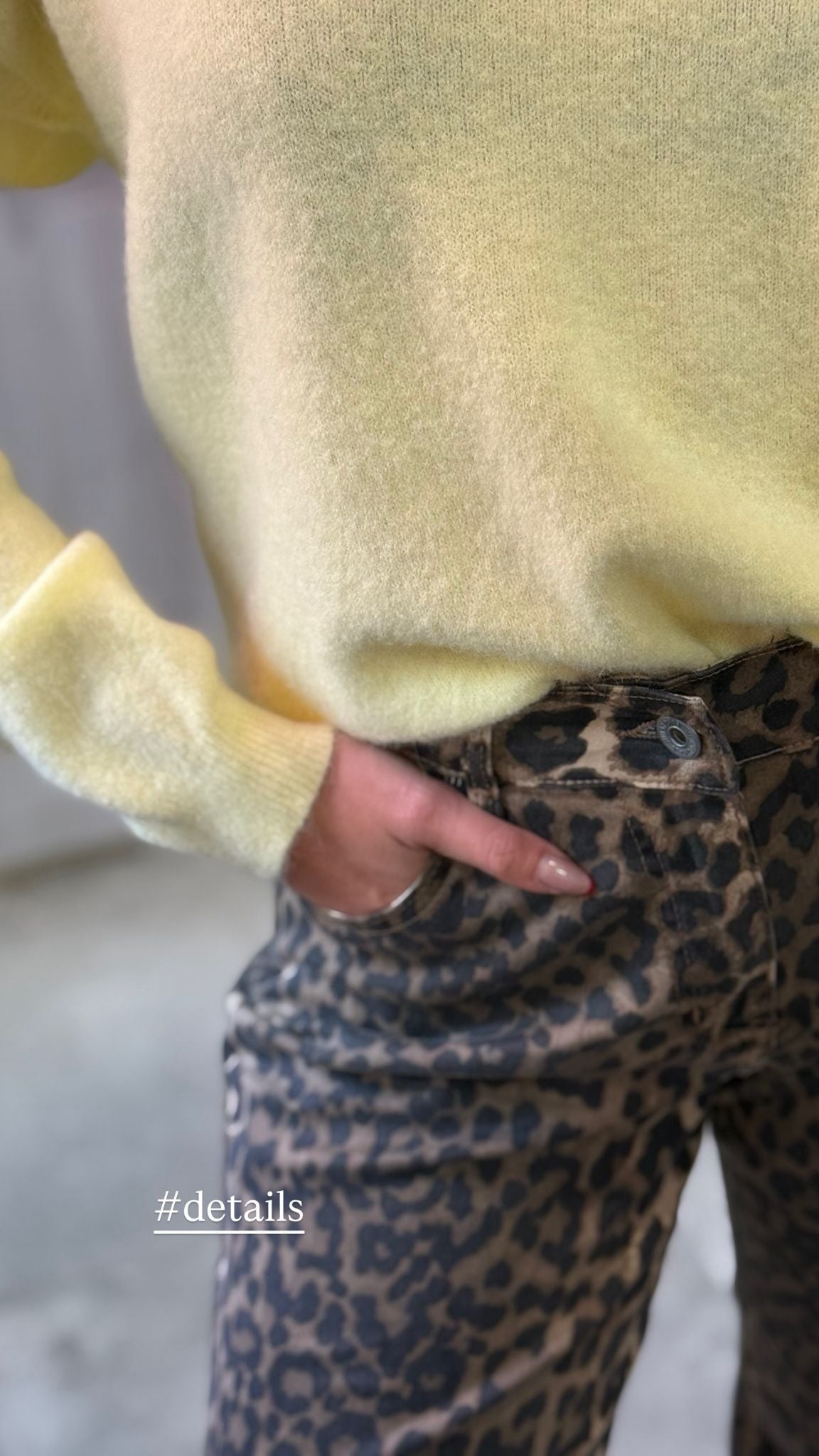 Jeans over a vita alta maculati