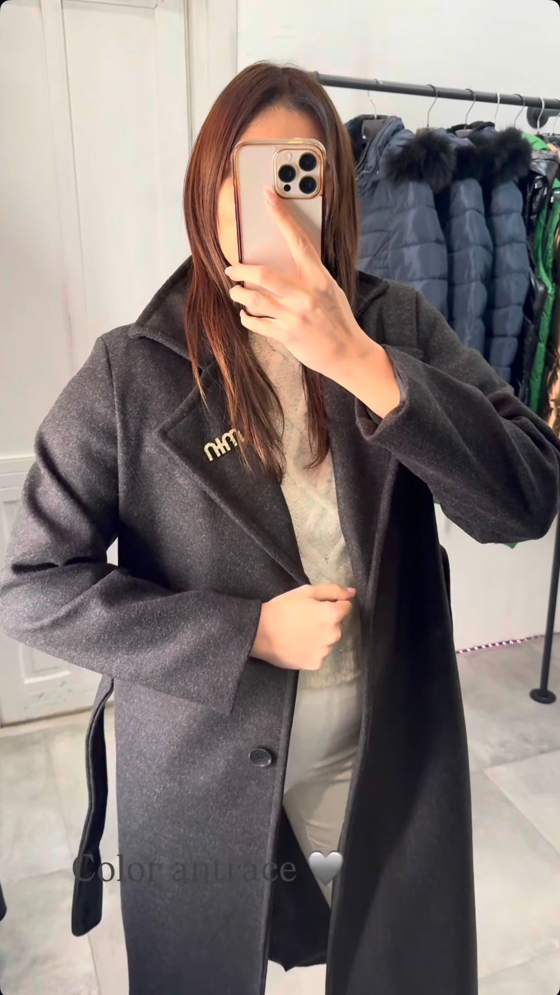 Capotto con spilla ( taglia unica )