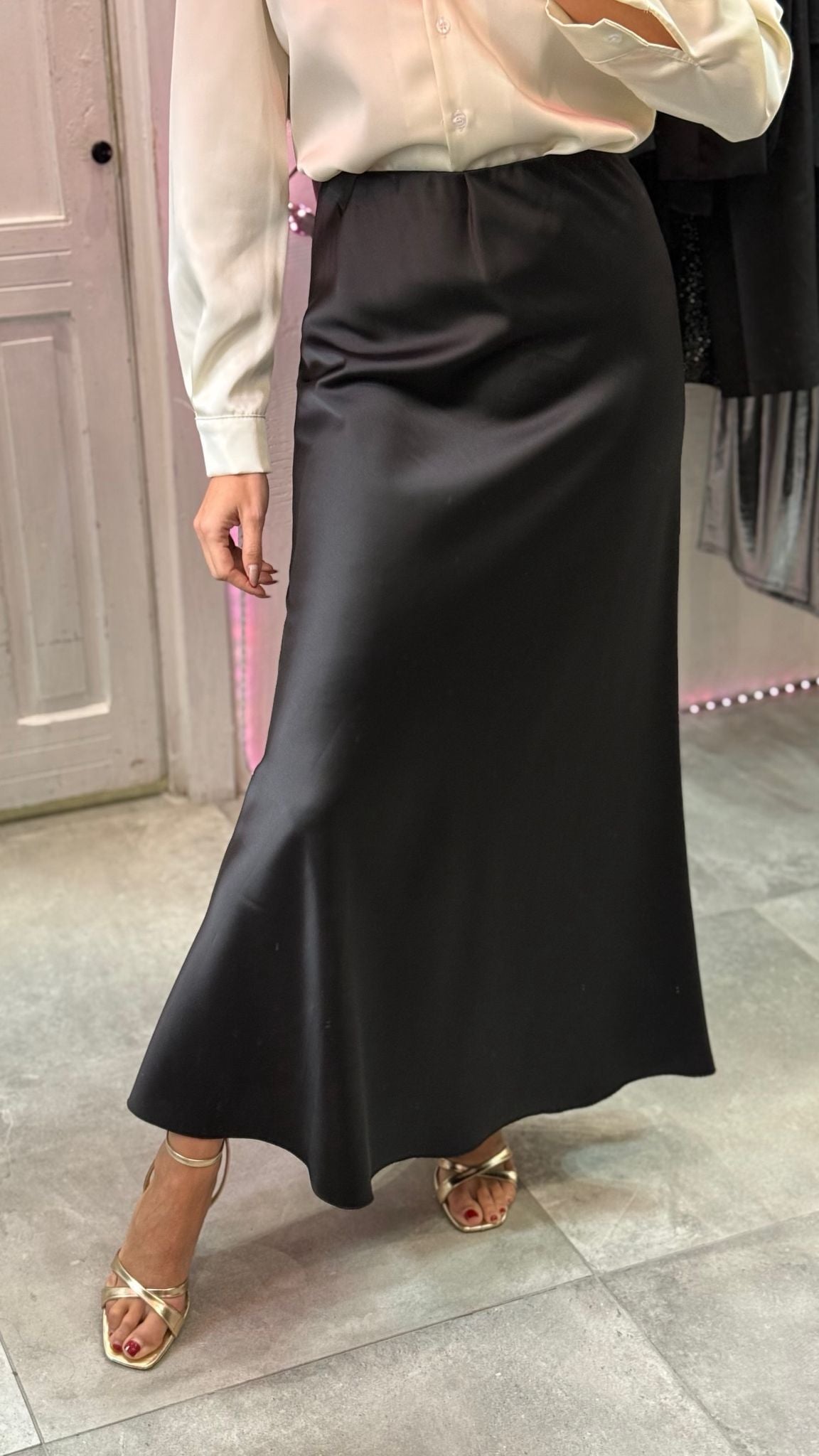 Gonna lunga satinata con elastico in vita (taglia unica )