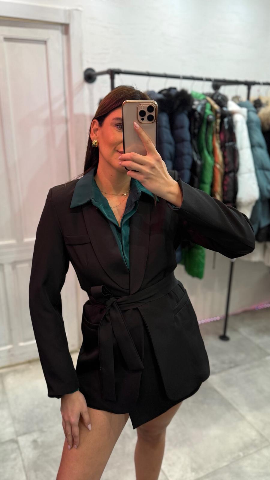 Blazer con cintura e spalline taglia UNICA